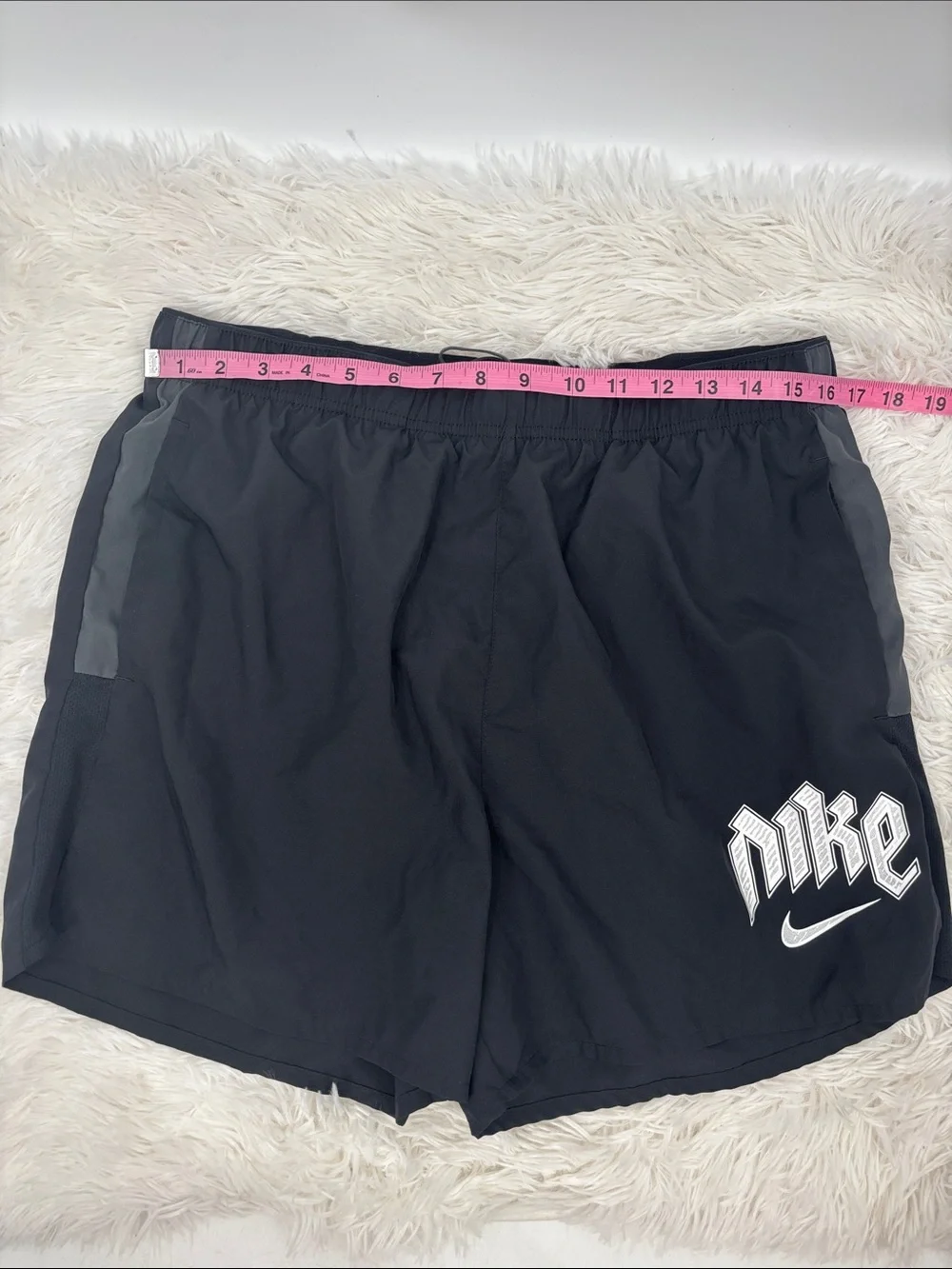 Nike Running Shorts Men’s Size Large